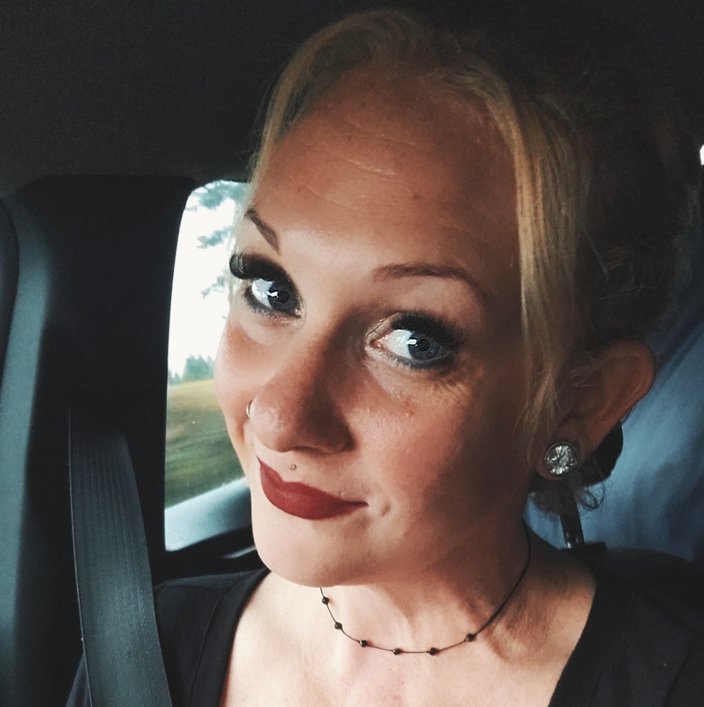 Meet your Posher, Leanne